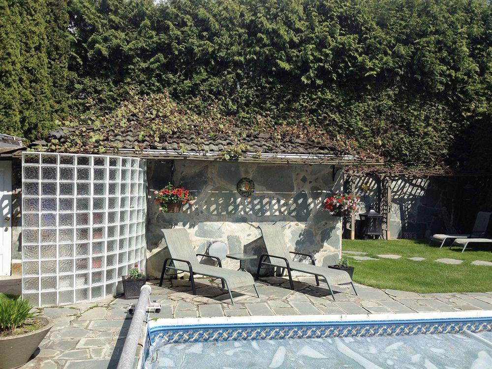 The Stone Hedge Bed And Breakfast Richmond Exterior foto