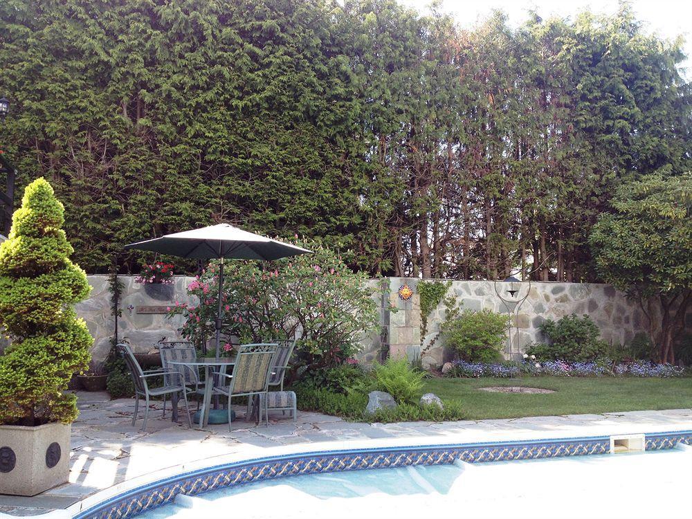 The Stone Hedge Bed And Breakfast Richmond Exterior foto
