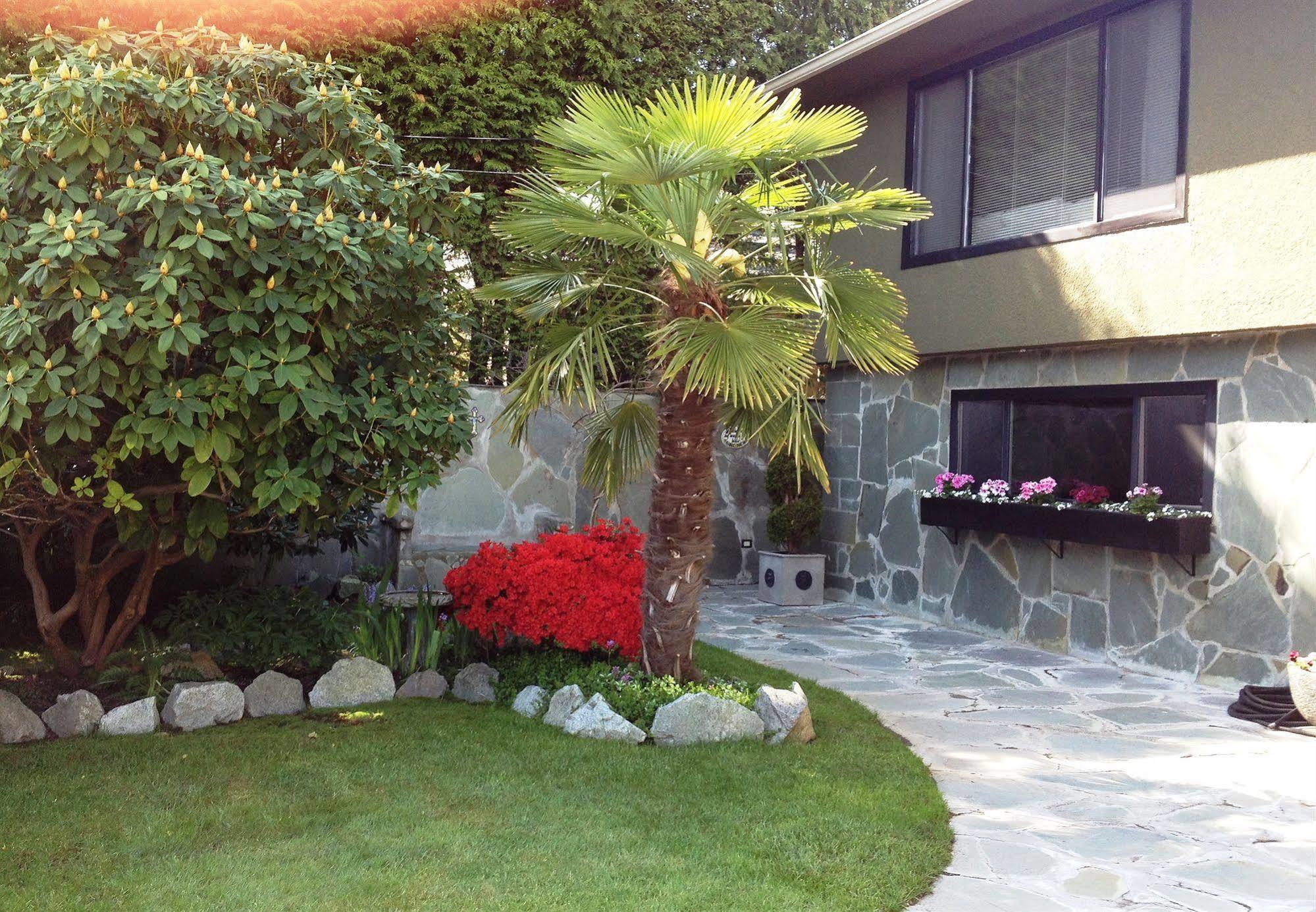 The Stone Hedge Bed And Breakfast Richmond Exterior foto